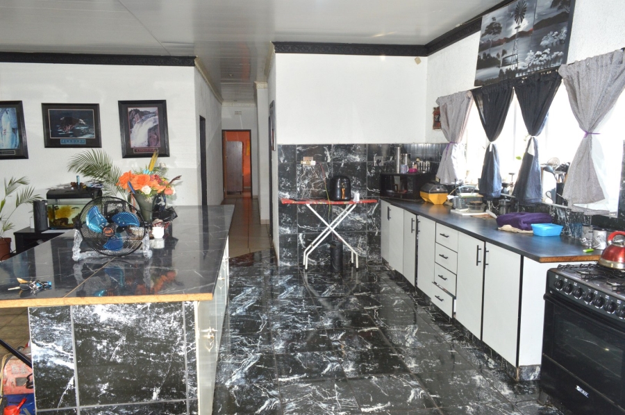 3 Bedroom Property for Sale in Songloed North West